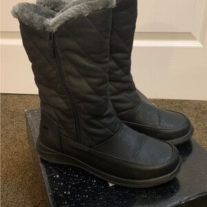 Totes Women's Black Quilted Winter Boots